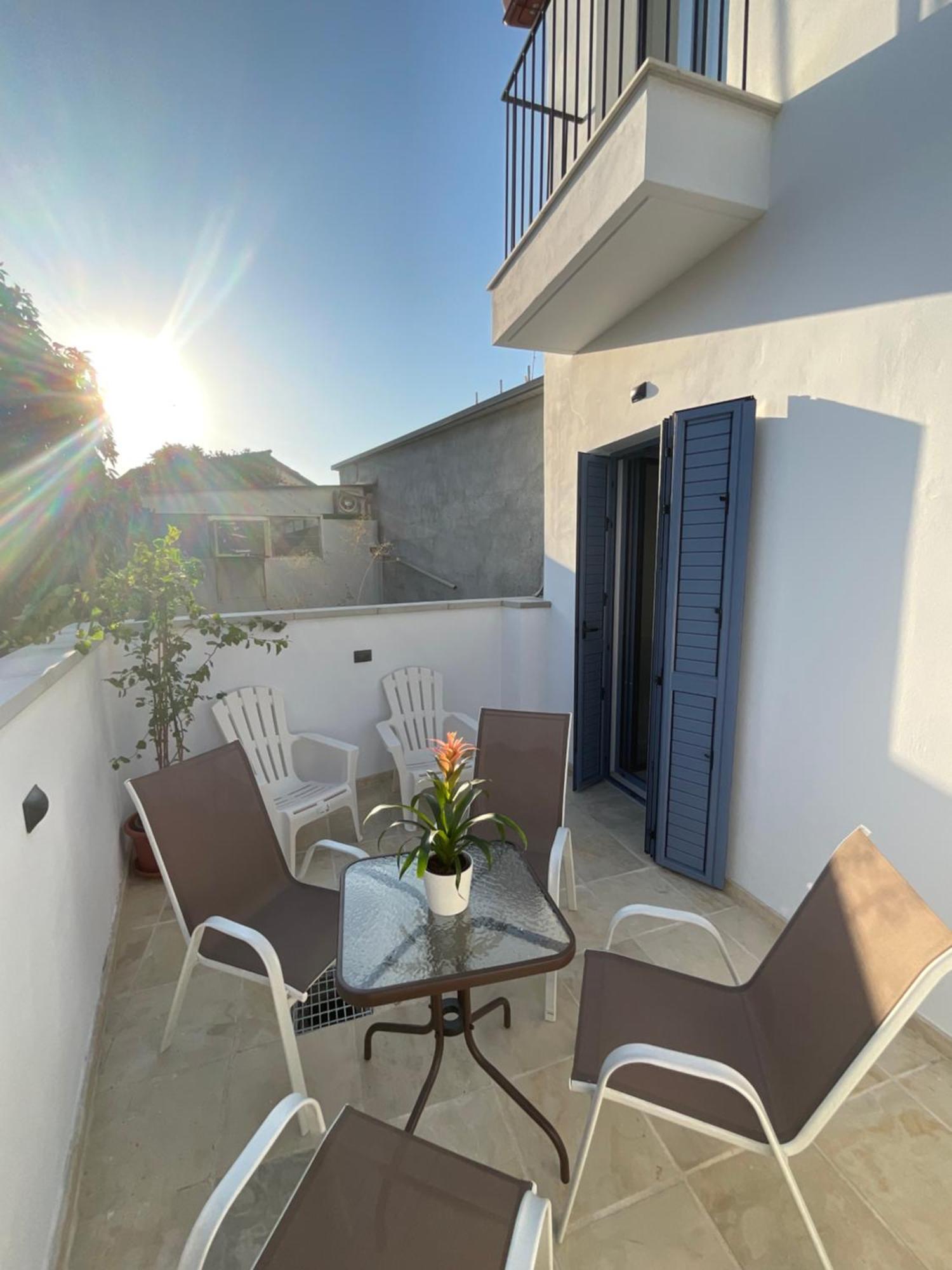 Le Voyageur By The Sea - Furnished Rooms Larnaca Exteriér fotografie
