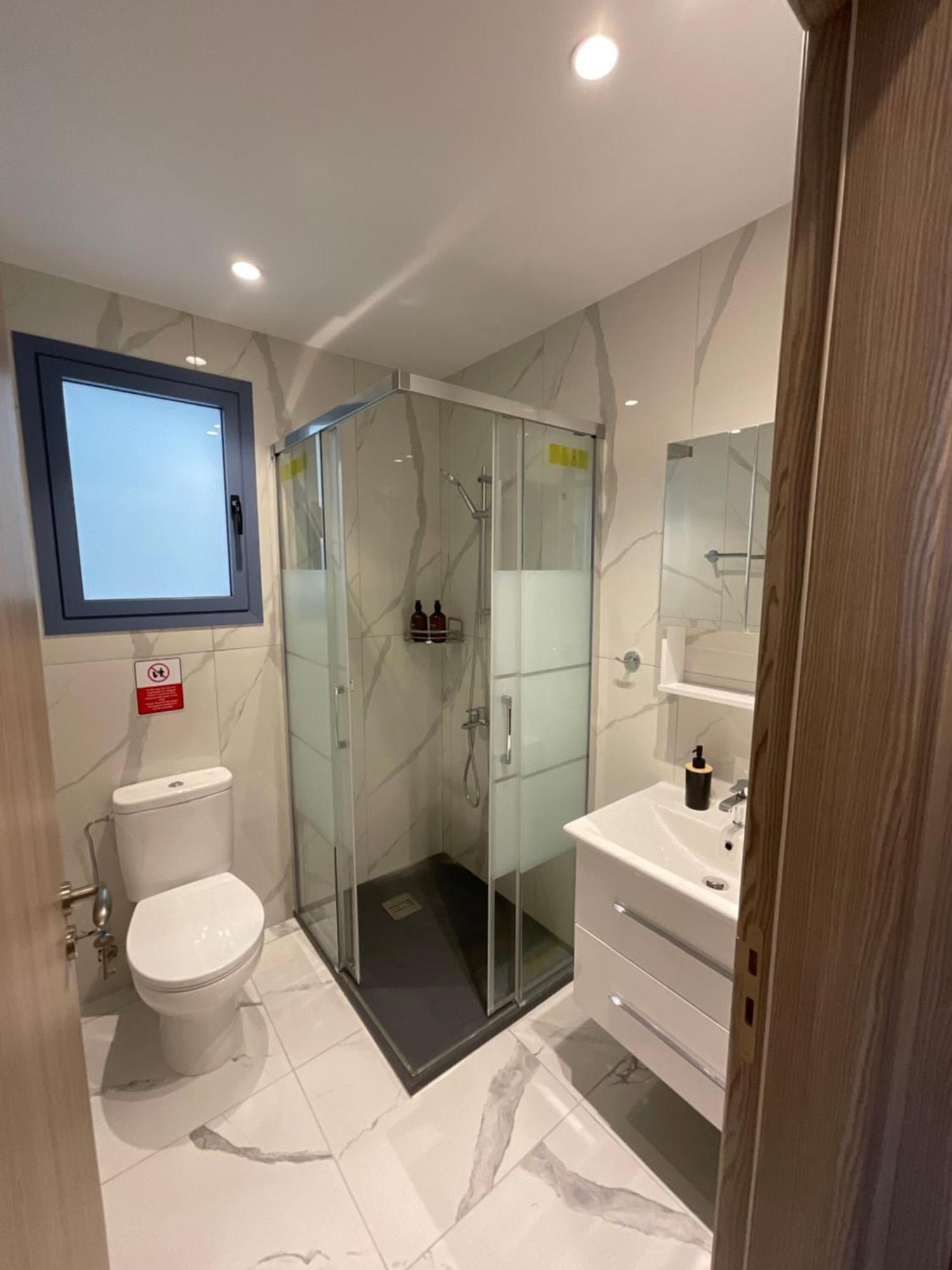 Le Voyageur By The Sea - Furnished Rooms Larnaca Exteriér fotografie