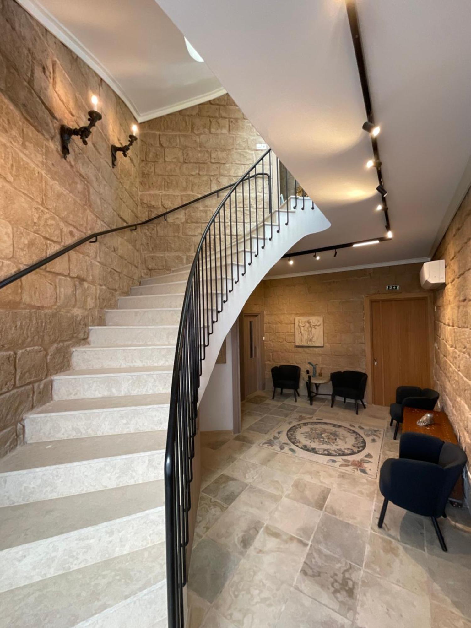 Le Voyageur By The Sea - Furnished Rooms Larnaca Exteriér fotografie